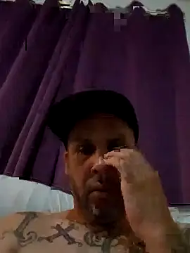 Snapshot of feoGG197 chatting on 10/31/25, 04:53 feoGG197 online show from 10/31/25, 04:53