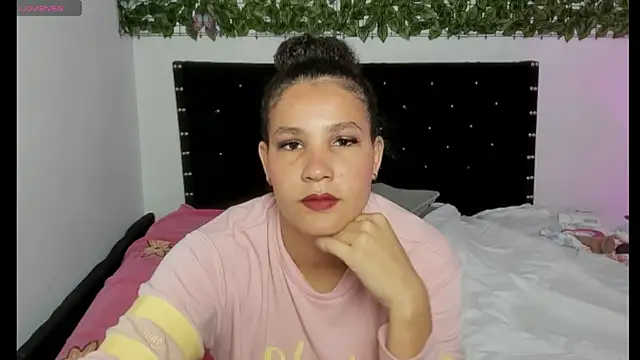 Olena hot10 online show from 11/17/25, 01:26