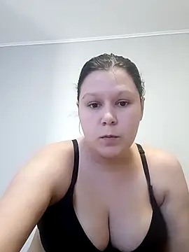 GlitterAuburn online show from 02/10/26, 04:17