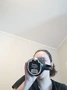 GlitterAuburn online show from 06/01/26, 01:00