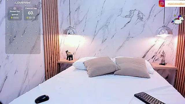 Snapshot of Staarhot chatting on 11/07/25, 11:59 Staarhot online show from 11/07/25, 11:59