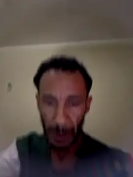 Snapshot of walide100000 chatting on 04/05/26, 09:43 walide100000 online show from 04/05/26, 09:43