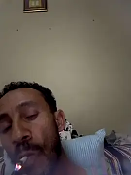 Snapshot of walide100000 chatting on 04/07/26, 07:59 walide100000 online show from 04/07/26, 07:59