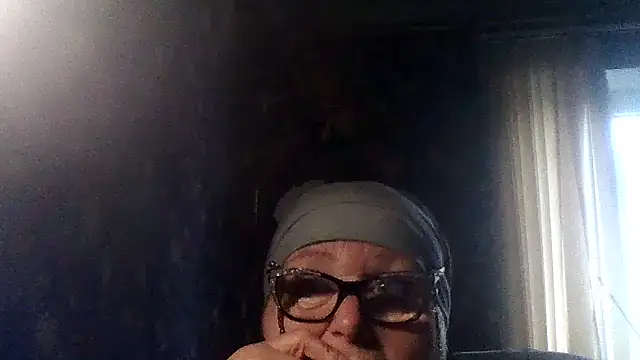 Milaniya606 online show from 10/31/25, 02:13