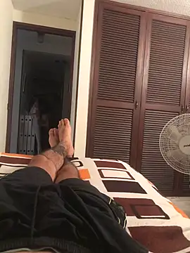 tevoyagustar69 online show from 10/31/25, 01:24