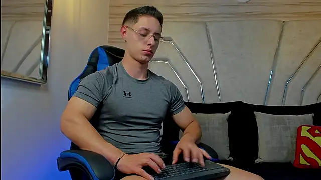 MAXTHOMSON online show from 02/14/26, 12:33