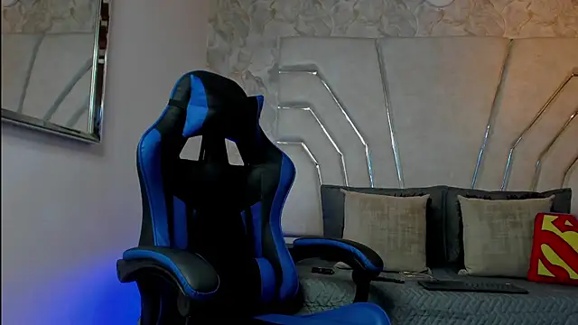 MAXTHOMSON online show from 02/21/26, 12:12