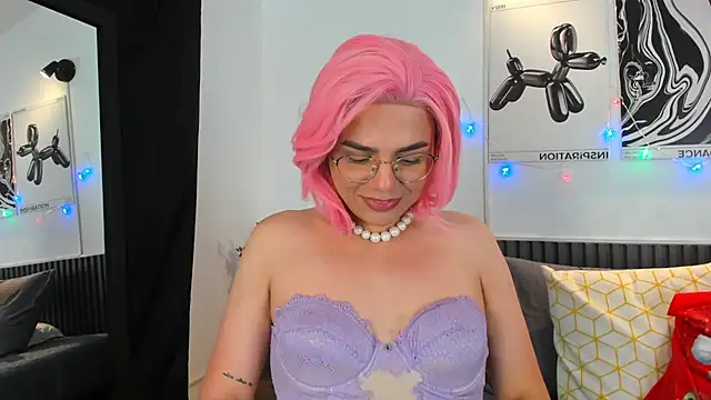 Cloe Bonne online show from 12/14/25, 07:41