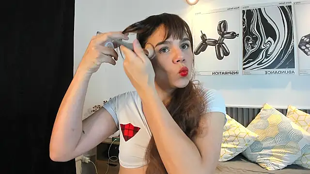 Cloe Bonne online show from 11/19/25, 08:53