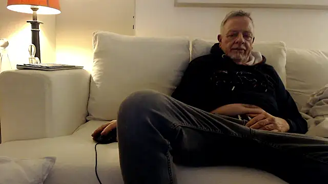Dennislover007 online show from 01/16/26, 09:08