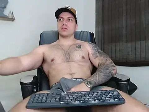 Noah Swagger  online show from 12/17/25, 07:57