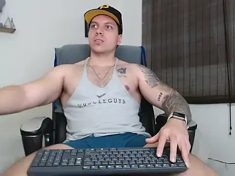 Noah Swagger  online show from 11/29/25, 08:25