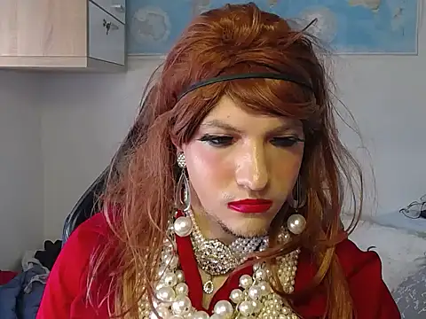 Snapshot of VanesaCrossic chatting on 10/31/25, 09:17 VanesaCrossic online show from 10/31/25, 09:17