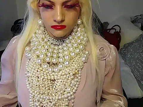 Snapshot of VanesaCrossic chatting on 12/03/25, 09:09 VanesaCrossic online show from 12/03/25, 09:09