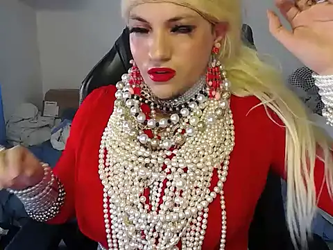 Snapshot of VanesaCrossic chatting on 12/21/25, 08:16 VanesaCrossic online show from 12/21/25, 08:16