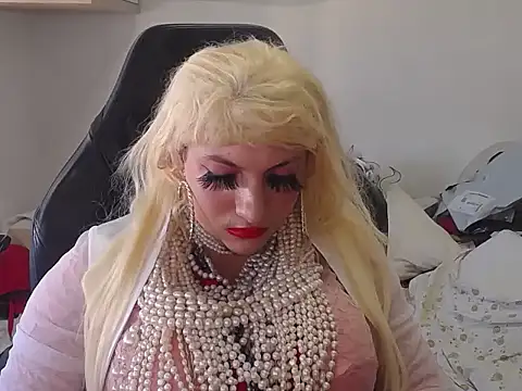 Snapshot of VanesaCrossic chatting on 04/08/26, 09:33 VanesaCrossic online show from 04/08/26, 09:33