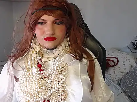 Snapshot of VanesaCrossic chatting on 11/13/25, 08:40 VanesaCrossic online show from 11/13/25, 08:40