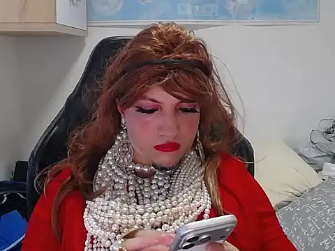 Snapshot of VanesaCrossic chatting on 02/07/26, 10:01 VanesaCrossic online show from 02/07/26, 10:01