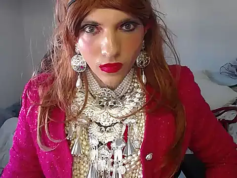 Snapshot of VanesaCrossic chatting on 10/24/25, 07:51 VanesaCrossic online show from 10/24/25, 07:51