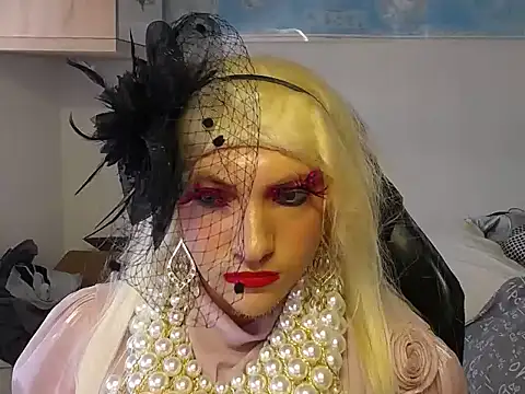 Snapshot of VanesaCrossic chatting on 12/05/25, 09:19 VanesaCrossic online show from 12/05/25, 09:19