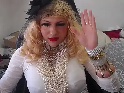 VanesaCrossic online show from 05/30/26, 09:59