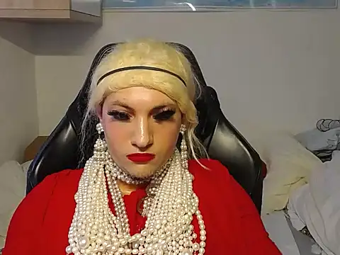 Snapshot of VanesaCrossic chatting on 12/23/25, 09:08 VanesaCrossic online show from 12/23/25, 09:08