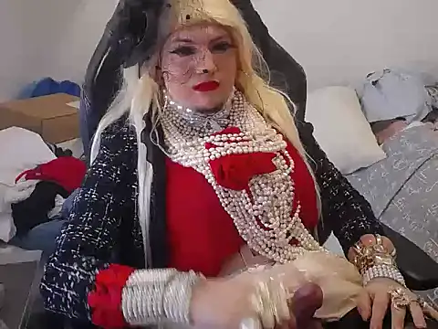 VanesaCrossic online show from 05/23/26, 10:14