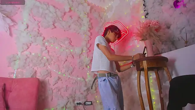 Leo Glow online show from 01/05/26, 05:38