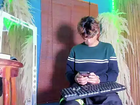 Leo Glow online show from 12/21/25, 09:00