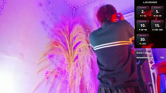 Leo Glow online show from 01/16/26, 01:59