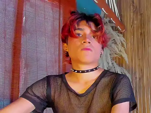 Leo Glow online show from 01/13/26, 01:15