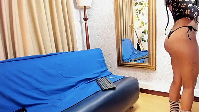 lilaa hot online show from 11/10/25, 03:06