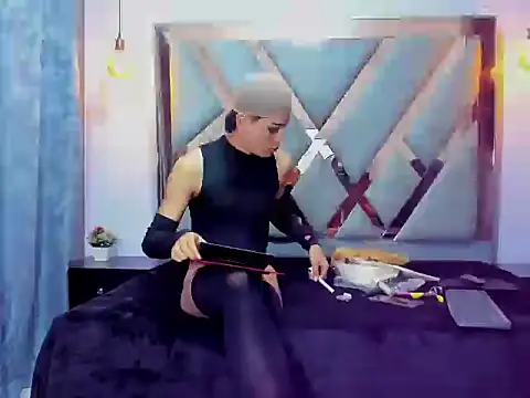 RegannTaylor online show from 12/04/25, 12:59