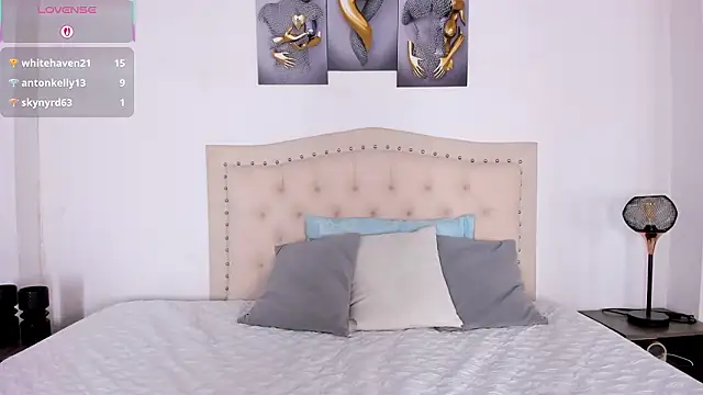 bustyluciana      online show from 03/08/26, 10:24