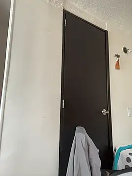 Saray lo online show from 10/31/25, 07:54