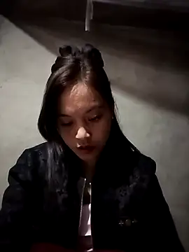 Alice-567 online show from 11/28/25, 08:09