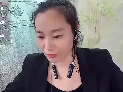 Snapshot of Lingling-Baby520 chatting on 03/25/26, 06:35 Lingling-Baby520 online show from 03/25/26, 06:35