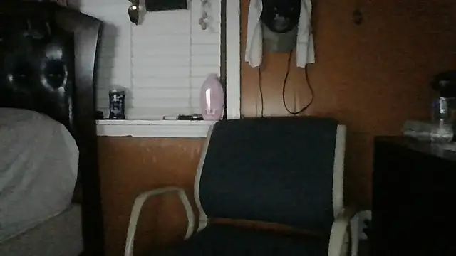 Snapshot of Theo269 chatting on 01/16/26, 07:23 Theo269 online show from 01/16/26, 07:23