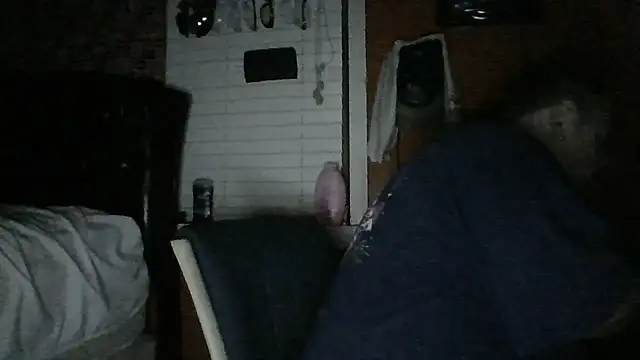 Snapshot of Theo269 chatting on 01/19/26, 04:22 Theo269 online show from 01/19/26, 04:22