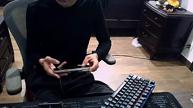  lulu9999  online show from 12/15/25, 06:25