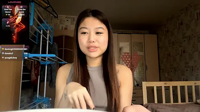 Snapshot of YunDargenio chatting on 11/02/25, 10:53 YunDargenio online show from 11/02/25, 10:53