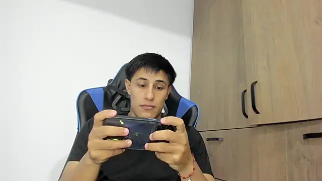 dorman boy online show from 12/02/25, 09:05