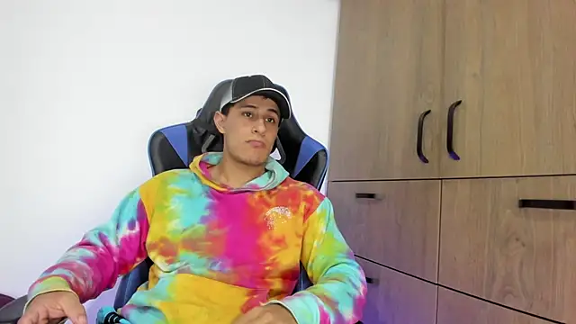 dorman boy online show from 12/22/25, 03:28