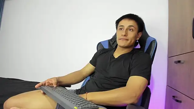 dorman boy online show from 11/09/25, 05:00