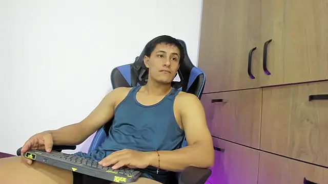 dorman boy online show from 12/19/25, 02:37