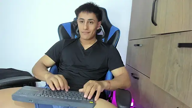 dorman boy online show from 11/25/25, 02:45