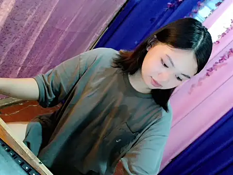 lustfullakim online show from 11/28/25, 05:29