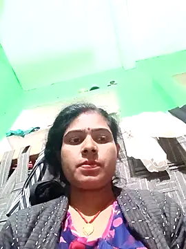 Snapshot of Rsr-1 chatting on 10/31/25, 09:11 Rsr-1 online show from 10/31/25, 09:11