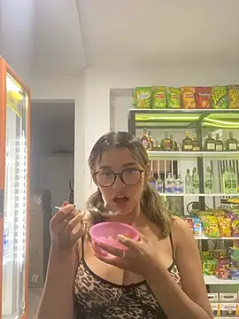 liahot69 online show from 05/15/26, 01:58