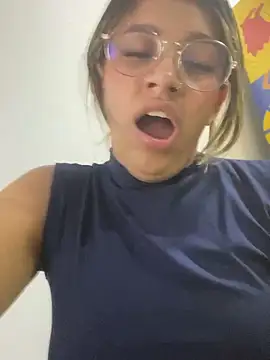 liahot69 online show from 05/28/26, 01:46